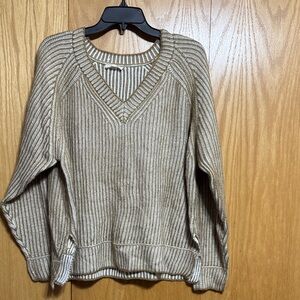 eesome Women's V-Neck Ribbed Sweater - Brown